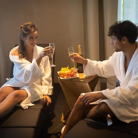 住宿加早餐酒店 Ghiron 4*