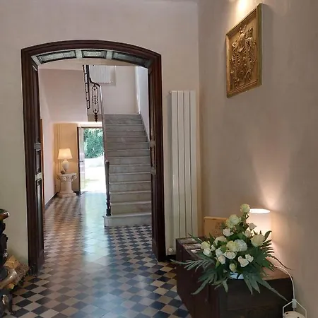 住宿加早餐酒店 Ghiron 4*