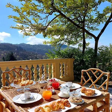 Couette-café Ghiron 4*